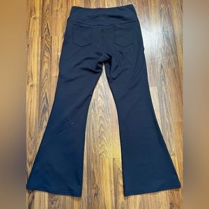 🆕High Waisted Back Pocket Flare Yoga Leggings